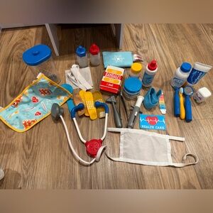 Melissa and Doug Kids Doctor and Dentist Accessories
